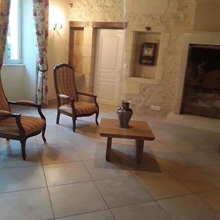 Chambre d'hôtes côté jardin Soulignonne Extérieur photo